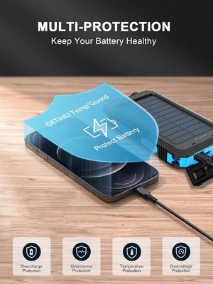 38800mAh Banque d'alimentation solaire USB étanche pour le camping en plein air